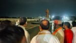 संत शिरोमणि गुरु रविदास जी महाराज की 650वीं जयंती वर्ष के अवसर पर भाजपा 29 जुलाई को वाराणसी के सीरगोवर्धनपुर स्थित जन्मस्थली से 131 कलशों में पवित्र मिट्टी देशभर में भेजेगी। राष्ट्रीय महामंत्री तरुण चुग ने बताया कि यह अभियान संत रविदास के सामाजिक समरसता, समानता और मानवता के संदेश को गांव-गांव तक पहुंचाने के उद्देश्य से चलाया जा रहा है। कार्यक्रम में मुख्यमंत्री योगी आदित्यनाथ, भाजपा के वरिष्ठ नेता एवं संत समाज के प्रतिनिधि शामिल होंगे।