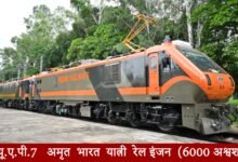 वाराणसी स्थित बनारस रेल इंजन कारखाना (बरेका) ने जुलाई 2026 में रिकॉर्ड 65 विद्युत रेल इंजनों का निर्माण कर नया इतिहास रच दिया। यह किसी भी वित्तीय वर्ष में एक माह का अब तक का सर्वाधिक उत्पादन है। बरेका ने अपने ही मार्च 2025 के 61 इंजनों के रिकॉर्ड को पीछे छोड़ दिया। अत्याधुनिक तकनीक और कर्मचारियों की मेहनत से मिली यह सफलता भारतीय रेल के आधुनिकीकरण, 'आत्मनिर्भर भारत' और 'मेक इन इंडिया' अभियान को नई मजबूती प्रदान करती है।