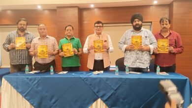 वाराणसी में 7 अगस्त 2026 को लायंस इंटरनेशनल डिस्ट्रिक्ट 321-ई का अधिष्ठापन समारोह आयोजित होगा। समारोह में लगभग 500 सदस्यों को पद एवं सेवा की शपथ दिलाई जाएगी। इस अवसर पर 150 दिव्यांगों को ट्राइसाइकिल, महिलाओं को सिलाई मशीनें तथा जरूरतमंदों को सहायक उपकरण वितरित कर सेवा एवं सामाजिक समर्पण अभियान की शुरुआत की जाएगी।