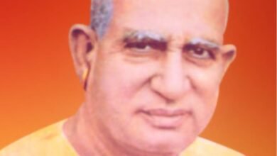 गोरखपुर स्थित गोरक्षपीठ में युगपुरुष ब्रह्मलीन महंत दिग्विजयनाथ जी महाराज की 57वीं पुण्यतिथि पर 29 सितंबर को विशाल श्रद्धांजलि सभा आयोजित होगी। मुख्यमंत्री योगी आदित्यनाथ की अध्यक्षता में होने वाले समारोह में देशभर के संतजन शामिल होंगे। महंत दिग्विजयनाथ ने राष्ट्रसेवा, अध्यात्म, शिक्षा, सामाजिक जागरण और श्रीराम जन्मभूमि आंदोलन में महत्वपूर्ण भूमिका निभाई। महाराणा प्रताप शिक्षा परिषद की स्थापना से पूर्वांचल में शिक्षा की मजबूत नींव पड़ी। श्रद्धांजलि सप्ताह में श्रीमद्भागवत कथा और समसामयिक विषयों पर सम्मेलन भी जारी हैं।
