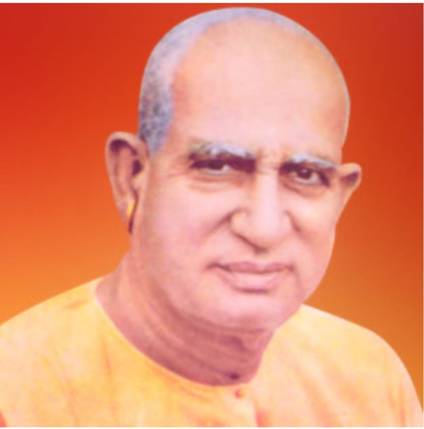 गोरखपुर स्थित गोरक्षपीठ में युगपुरुष ब्रह्मलीन महंत दिग्विजयनाथ जी महाराज की 57वीं पुण्यतिथि पर 29 सितंबर को विशाल श्रद्धांजलि सभा आयोजित होगी। मुख्यमंत्री योगी आदित्यनाथ की अध्यक्षता में होने वाले समारोह में देशभर के संतजन शामिल होंगे। महंत दिग्विजयनाथ ने राष्ट्रसेवा, अध्यात्म, शिक्षा, सामाजिक जागरण और श्रीराम जन्मभूमि आंदोलन में महत्वपूर्ण भूमिका निभाई। महाराणा प्रताप शिक्षा परिषद की स्थापना से पूर्वांचल में शिक्षा की मजबूत नींव पड़ी। श्रद्धांजलि सप्ताह में श्रीमद्भागवत कथा और समसामयिक विषयों पर सम्मेलन भी जारी हैं।