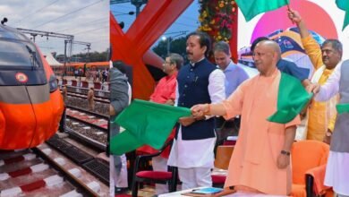 वाराणसी। केंद्रीय रेल मंत्री अश्विनी वैष्णव ने काशीवासियों को बड़ी सौगात देते हुए बुलेट ट्रेन के नॉर्थ कॉरिडोर को मंजूरी मिलने की घोषणा की। प्रस्तावित हाई स्पीड रेल कॉरिडोर दिल्ली, आगरा, कानपुर, लखनऊ, अयोध्या, वाराणसी और प्रयागराज को जोड़ेगा। बुलेट ट्रेन से दिल्ली से वाराणसी का सफर महज 3 घंटे 33 मिनट में पूरा होगा। इस अवसर पर मुख्यमंत्री योगी आदित्यनाथ के साथ नई दिल्ली वंदे भारत स्लीपर ट्रेन और 10 नई मेमू सेवाओं का शुभारंभ किया गया।