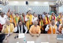 उत्तर प्रदेश राज्यसभा द्विवार्षिक चुनाव 2026 में भाजपा के सभी आठ प्रत्याशियों ने निर्विरोध जीत दर्ज की। मुख्यमंत्री योगी आदित्यनाथ ने सभी को बधाई देते हुए विश्वास जताया कि नवनिर्वाचित सदस्य विकसित भारत के निर्माण और राष्ट्र की प्रगति में महत्वपूर्ण योगदान देंगे।