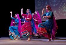 उत्तर प्रदेश के मुख्यमंत्री योगी आदित्यनाथ के नेतृत्व में अयोध्या में हुए विकास कार्यों की चर्चा अब मॉस्को तक पहुंच गई है। ‘रूसी राम’ के नाम से प्रसिद्ध सोवियत अभिनेता गेनादी मिखाइलोविच पेचनिकोव की 100वीं जयंती पर आयोजित समारोह में रूसी कलाकारों और बुद्धिजीवियों ने अयोध्या के विकास, रामलीला और भगवान राम के आदर्शों की सराहना की। कलाकारों ने मॉस्को में रामलीला के माध्यम से भारतीय संस्कृति, रामराज्य की अवधारणा और भारत-रूस की सांस्कृतिक मित्रता को आगे बढ़ाने की इच्छा जताई।