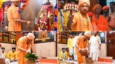 गोरखपुर के गोरखनाथ मंदिर स्थित गोरक्षपीठ में शारदीय नवरात्र का शुभारंभ हुआ। मुख्यमंत्री योगी आदित्यनाथ ने मां शैलपुत्री की पूजा-अर्चना कर कलश स्थापना की। पारंपरिक कलश शोभायात्रा के बाद शक्तिपीठ में देवीभागवत और दुर्गासप्तशती पाठ शुरू हुआ।