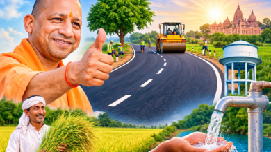उत्तर प्रदेश की योगी सरकार ने ग्रामीण विकास को गति देने के लिए बड़ा कदम उठाया है। राज्य कृषि उत्पादन मंडी परिषद ने 1,111 संपर्क मार्गों की मरम्मत और सुदृढ़ीकरण के लिए लगभग 477 करोड़ रुपये जारी किए हैं। वहीं, जल जीवन मिशन के तहत वित्तीय वर्ष 2026-27 में ग्रामीण पाइप पेयजल योजनाओं के संचालन और रखरखाव के लिए 1,242 करोड़ रुपये स्वीकृत किए गए हैं। जानिए इन फैसलों से किसानों, ग्रामीण परिवारों और प्रदेश की बुनियादी सुविधाओं को कैसे लाभ मिलेगा।