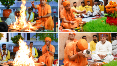 गोरखपुर के गोरखनाथ मंदिर में शारदीय नवरात्र की महाष्टमी पर मुख्यमंत्री योगी आदित्यनाथ ने वैदिक मंत्रोच्चार के बीच महानिशा पूजन और हवन किया। उन्होंने मां महागौरी की आराधना कर प्रदेशवासियों के सुख-समृद्धि की कामना की। 19 अक्टूबर को महानवमी पर कन्या पूजन और 20 अक्टूबर को विजयादशमी पर गुरु गोरखनाथ का विशेष पूजन, भव्य शोभायात्रा, रामलीला में श्रीराम का राजतिलक तथा सर्वसमाज के लिए पारंपरिक प्रसाद भोज आयोजित होगा। गोरक्षपीठ में सनातन परंपराओं का भव्य स्वरूप देखने को मिलेगा।