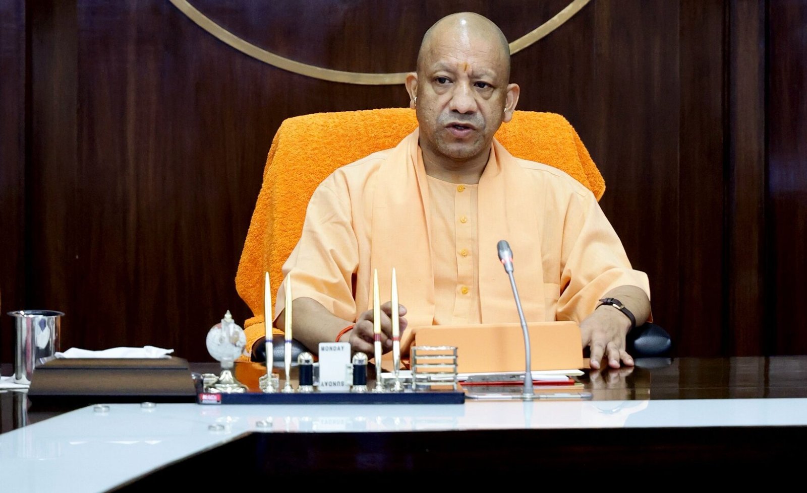 उत्तर प्रदेश की योगी सरकार ने भदोही जिले का नाम बदलकर ‘संत रविदासनगर भदोही’ करने के प्रस्ताव को मंजूरी दी है। वर्ष 1997 में जिले का नाम संत रविदास नगर रखा गया था, लेकिन 2014 में इसे भदोही कर दिया गया। नए नाम में संत रविदास के सम्मान और भदोही की ऐतिहासिक पहचान, दोनों को स्थान दिया गया है।